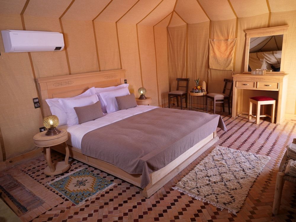 Royal Luxury Camp Royal Tent, 1 Queen Bed 6