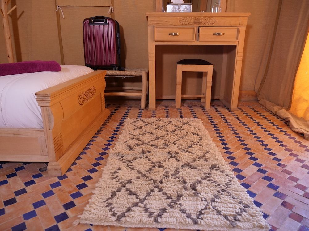 Royal Luxury Camp Honeymoon Tent, 1 King Bed 5