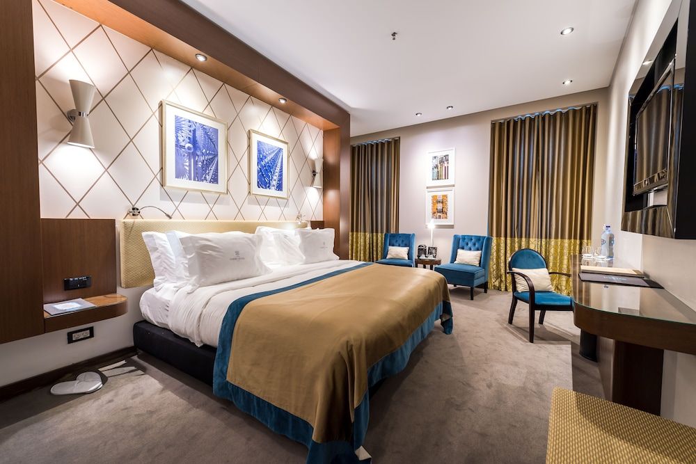 undefined Lisboa Carmo Hotel 4