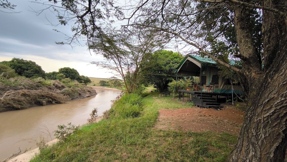 Julia's River Camp Classic Tent 2