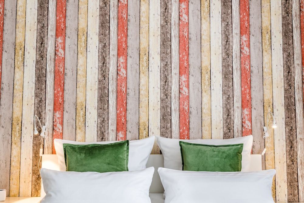 Haus am Park - Ihr Gästehaus in Velbert Classic Double Room, Private Bathroom, Park View 2