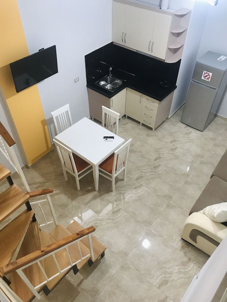 Crown Deluxe Apartments Duplex 2