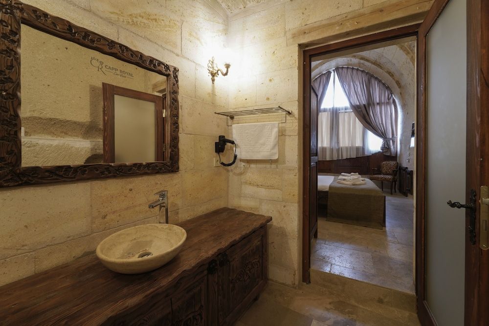 CAPP ROYAL CAVE HOTEL Classic Room 5