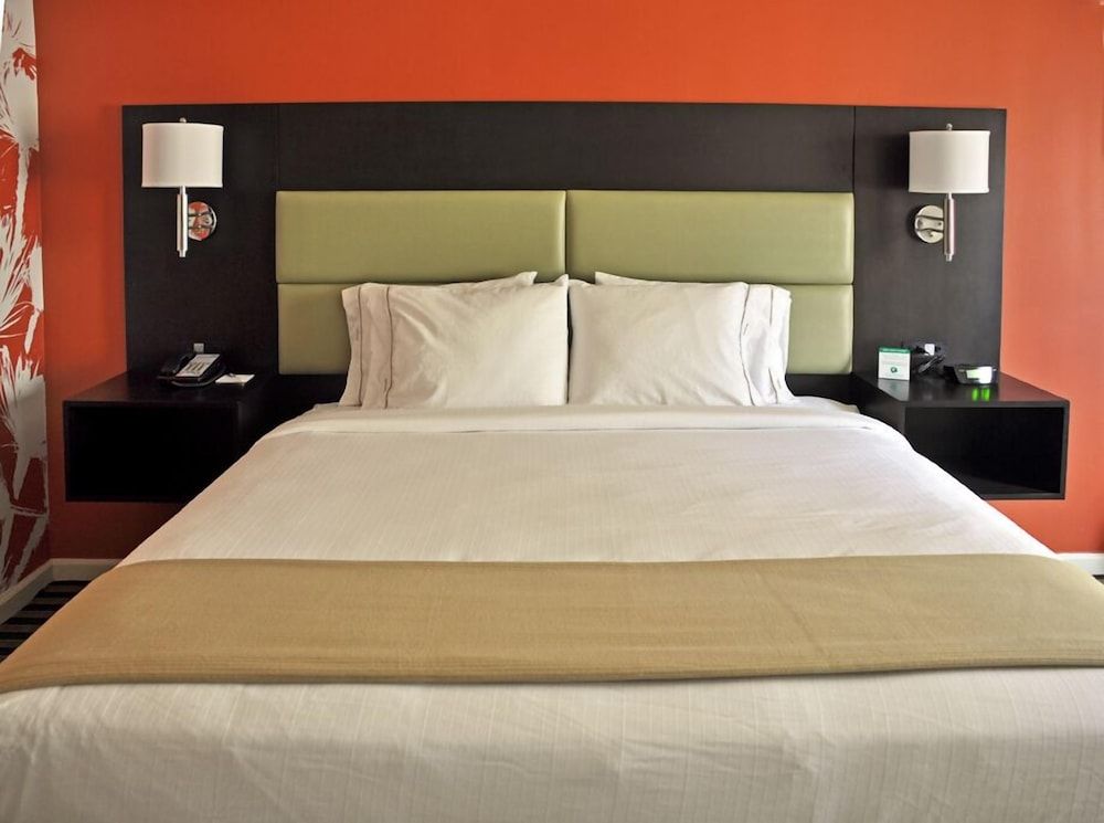 Standard Room, 1 King Bed