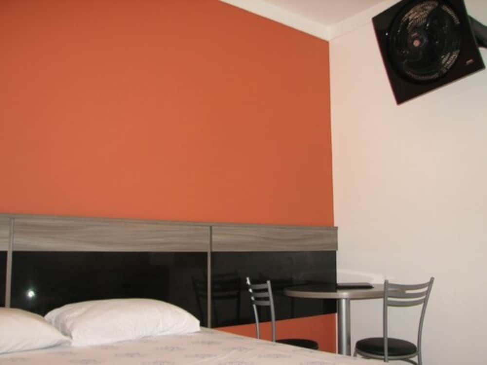 Standard Room, 2 Twin Beds