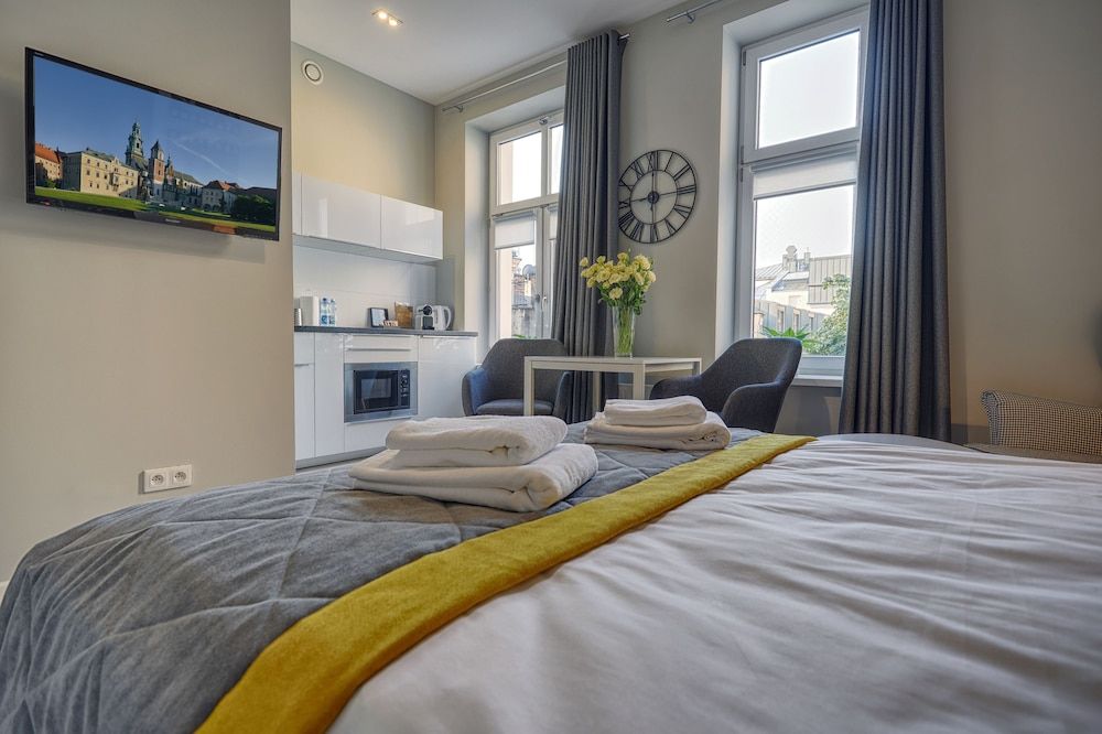 Florianska 32 by PI Apartments Standard Apartment 16