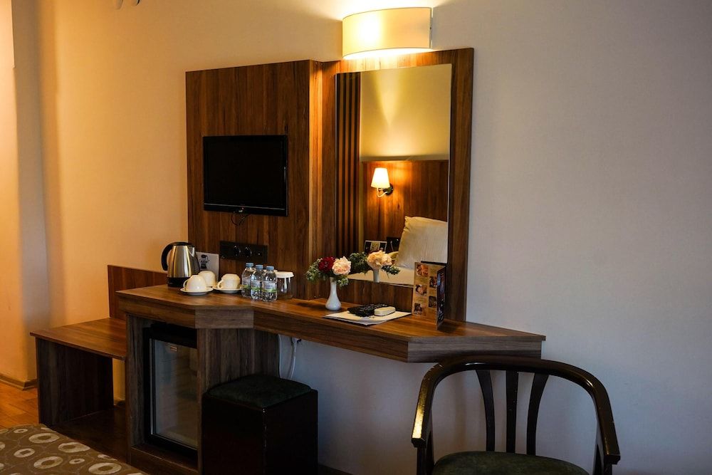 Emin Koçak Thermal & Spa - Convention Center Standard Triple Room 9