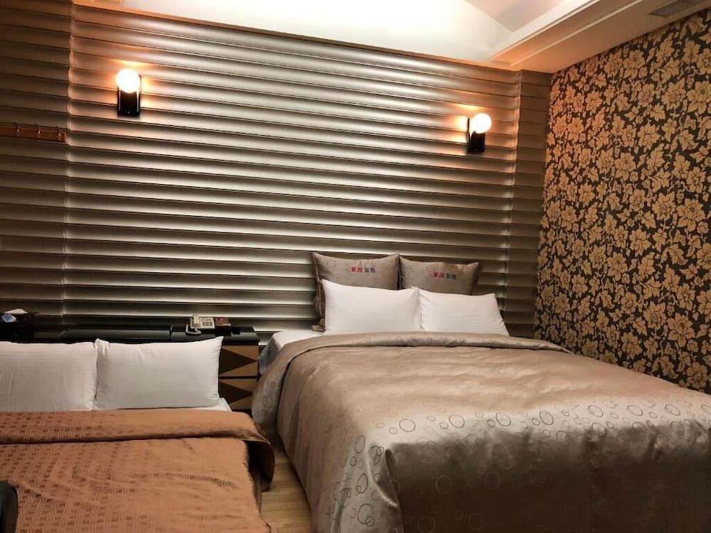 Lai Yin Motel Elite Quadruple Room 6