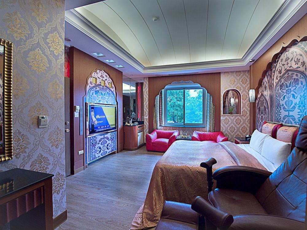 Lai Yin Motel Deluxe Double Room 18