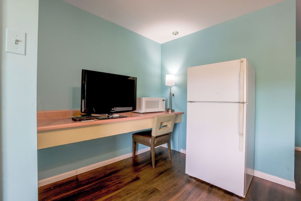 Relax Inn By OYO Natural Bridge I-81 Room, 1 King Bed, Non Smoking 9