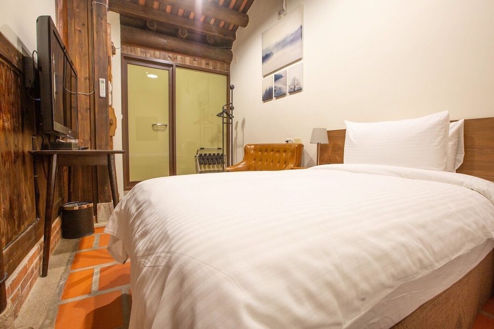 Guning Xiexinyuan Historical Inn