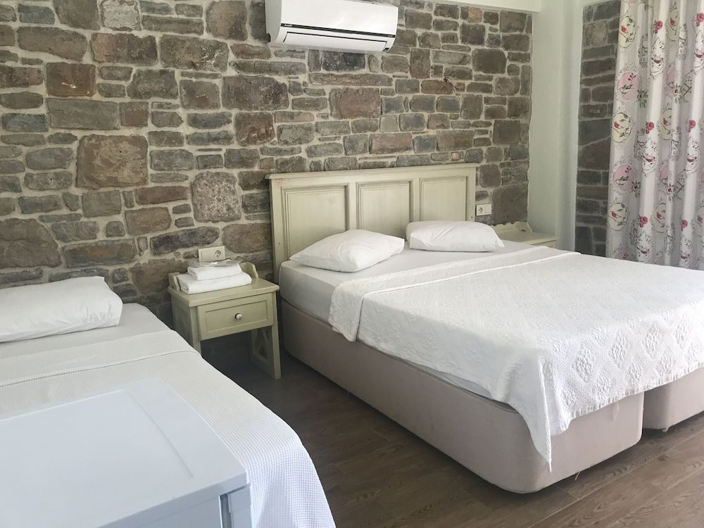 Yakamoz Otel Deluxe Triple Room, Lanai, Sea View 2