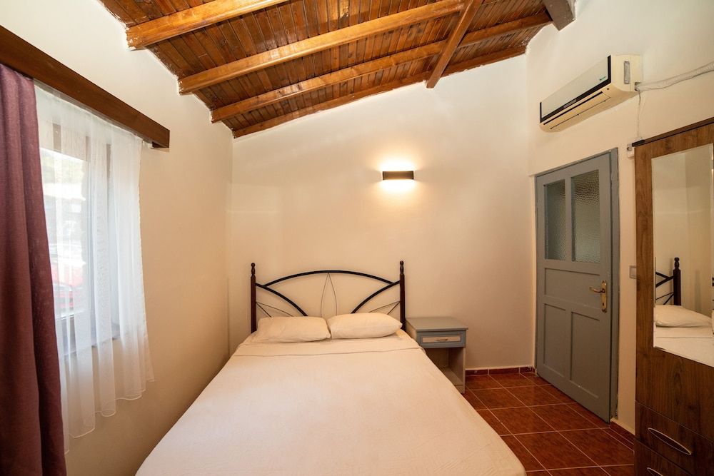 Yakamoz Otel Family Room, Lanai, City View 2