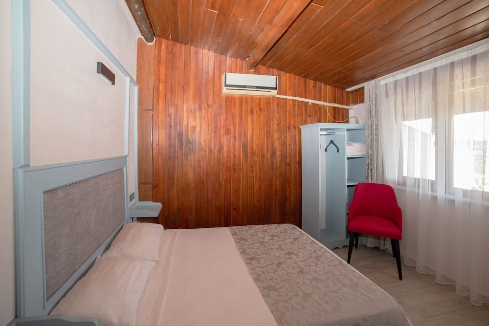 Yakamoz Otel Standard Double Room, Lanai, City View 2