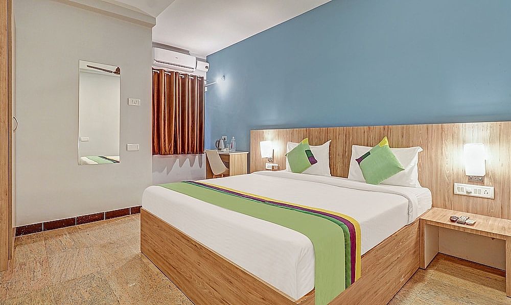 Itsy Hotels Classio Richmond Standard Double Room 2