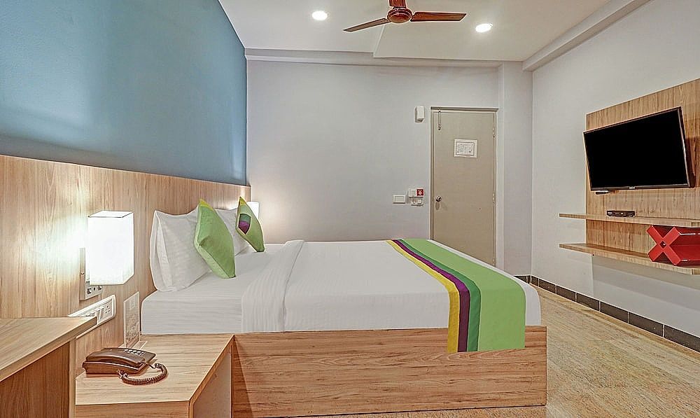 Itsy Hotels Classio Richmond Standard Double Room 5