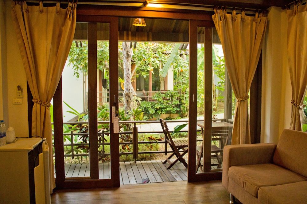 Sasitara Residence Koh Samui Deluxe Bungalow 16