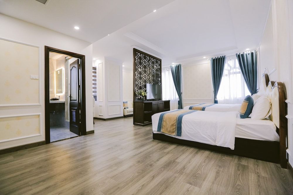 undefined Vincent Halong Hotel 5