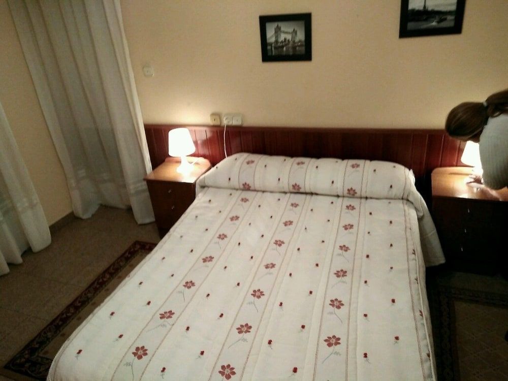 Hostal Mayo Double or Twin Room 2