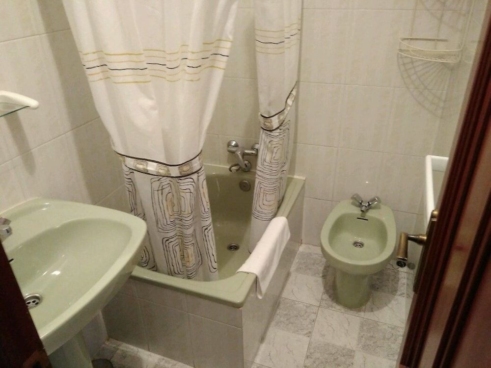 Hostal Mayo Double or Twin Room 11