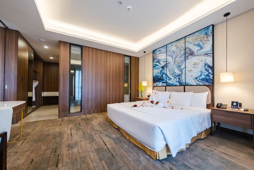 undefined Muong Thanh Luxury Ha Long Centre Hotel 8