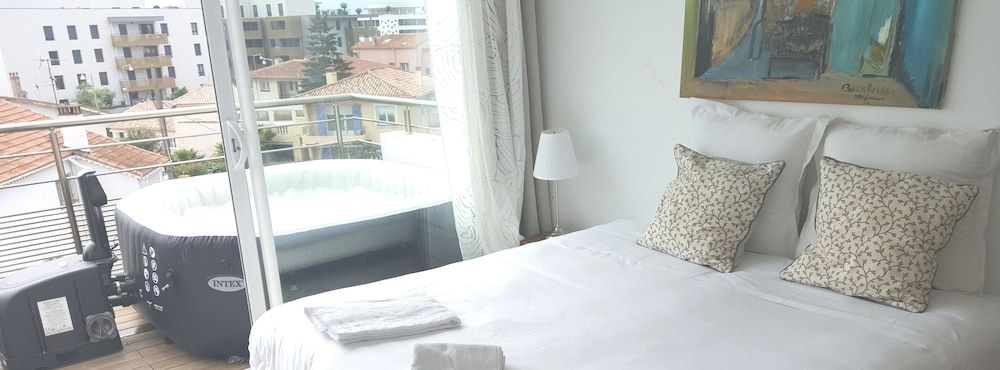 Suite with private hot tub