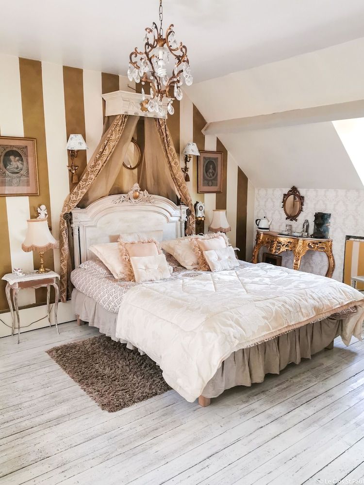 Triple Room, Ensuite, Garden View (Montespan)