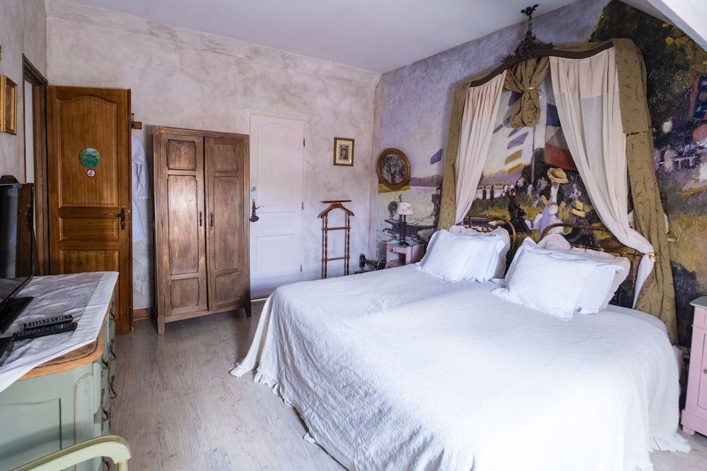 Double Room, Private Bathroom (Giverny)