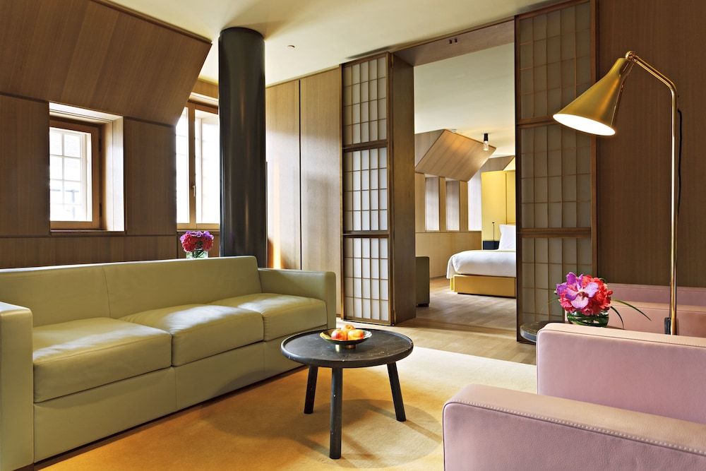 Suite (Oscar)