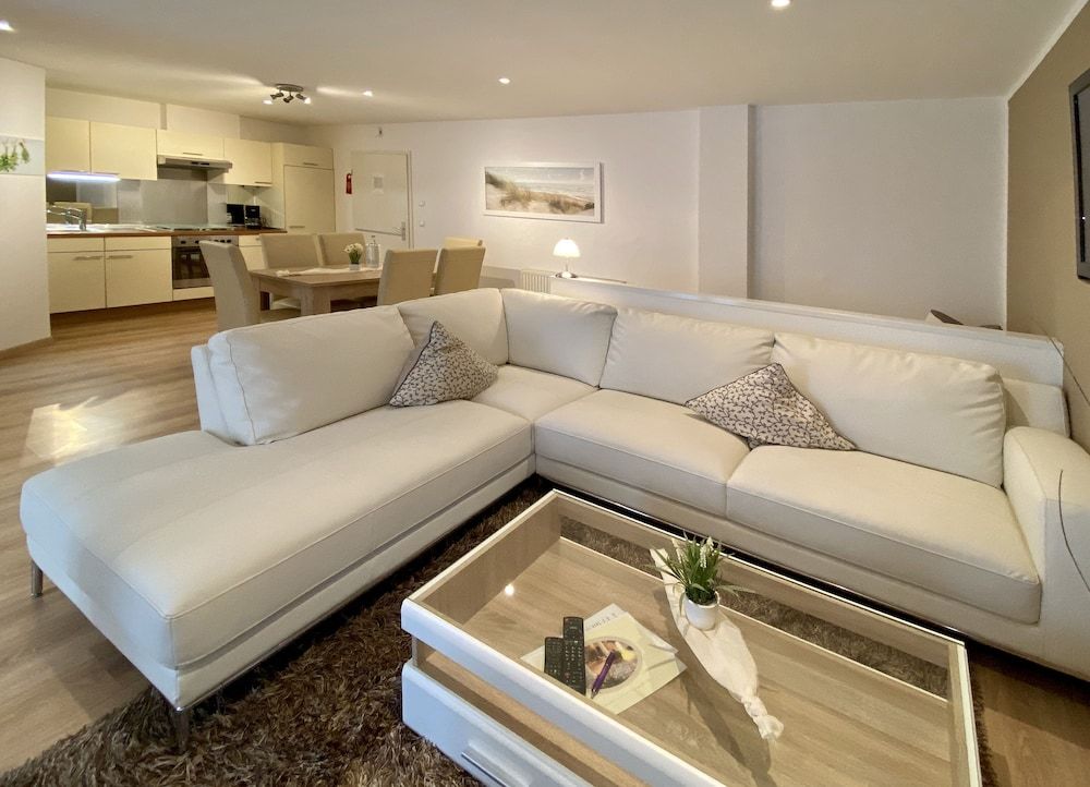 Six pers. holiday apartment