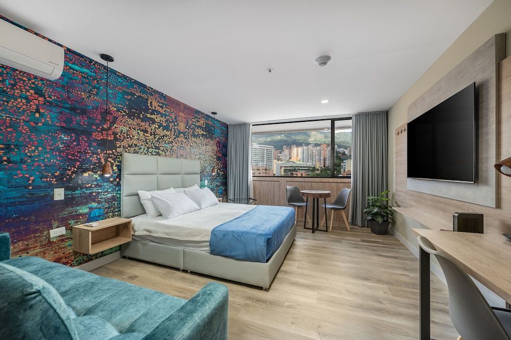 Studio Suite (1414)