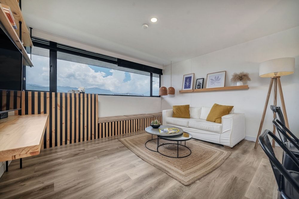 Apartment (408)