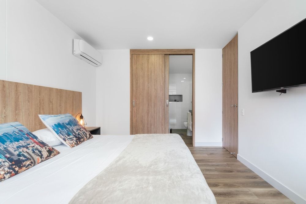 Apartment (203)