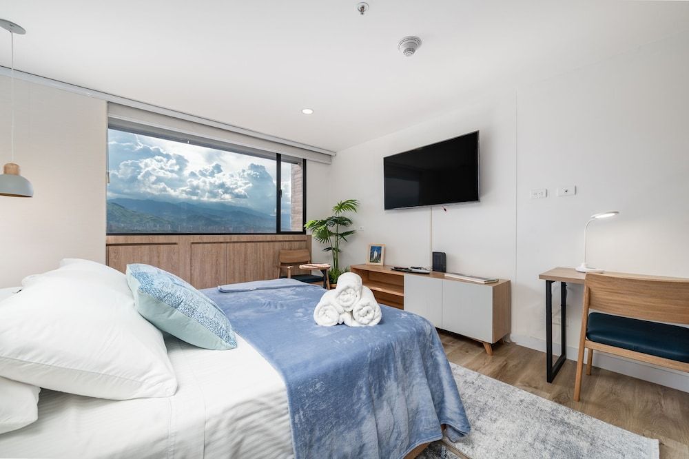 Studio Suite (1315)