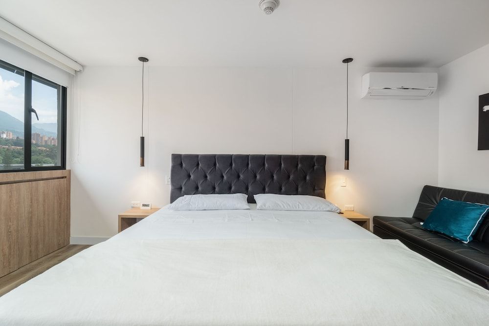 Studio Suite (1007)