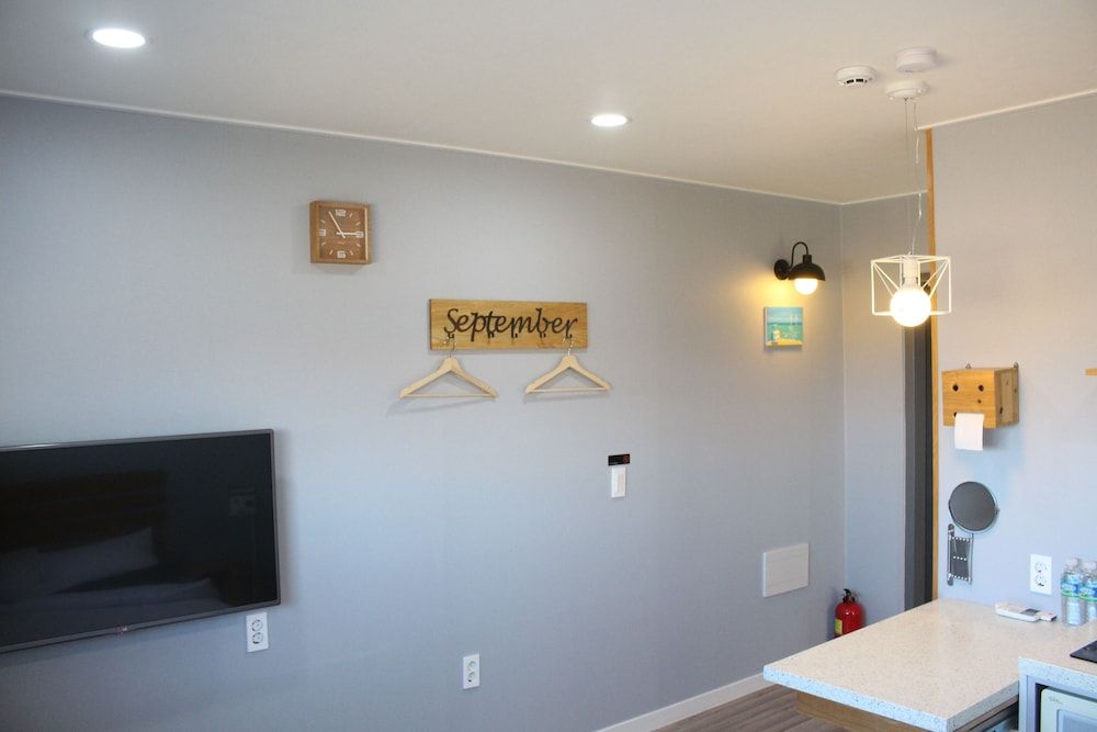 September Pension Studio 2