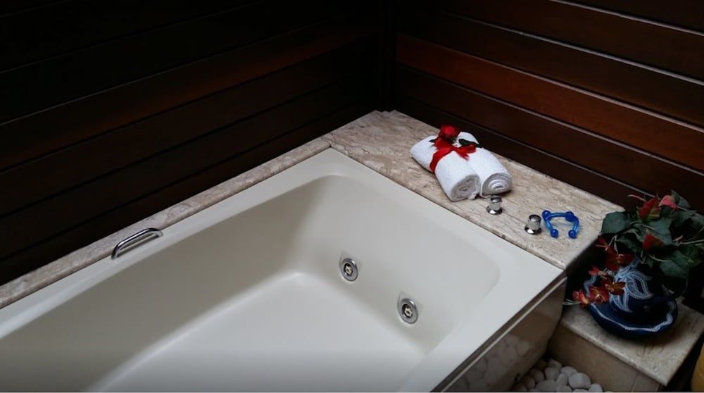 Chalet, Jetted Tub (Orquidea)