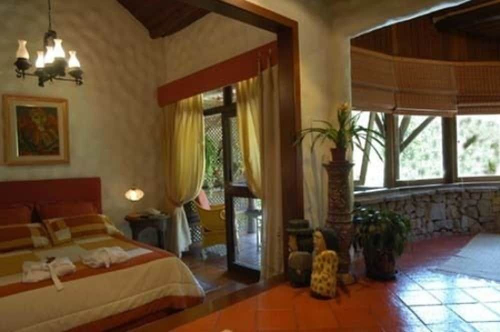 Superior Double Room (Bromelia)