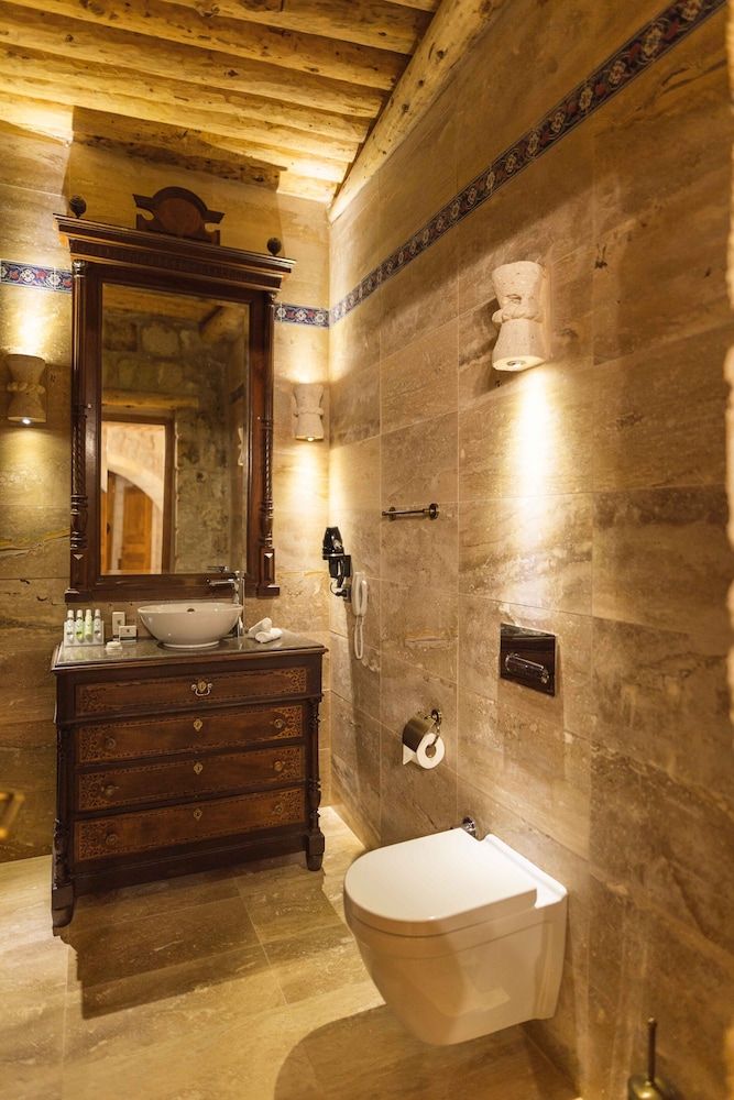 Solo Cave Suites Superior Room 14