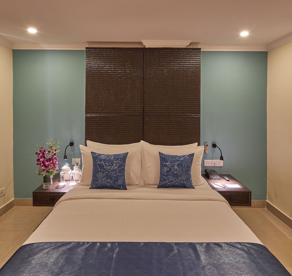 Tulip Inn Koramangala Deluxe room - 1 Double Bed 5