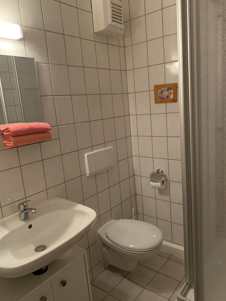 Pension zur Kurfürstin Twin Room, Ensuite 3