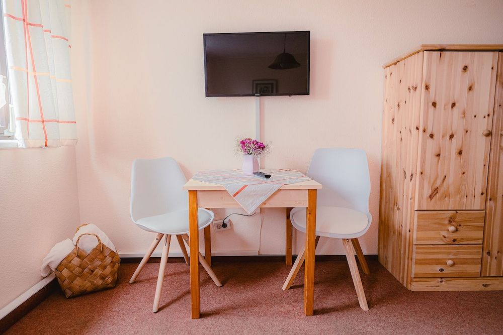 Pension zur Kurfürstin Twin Room, Ensuite 4