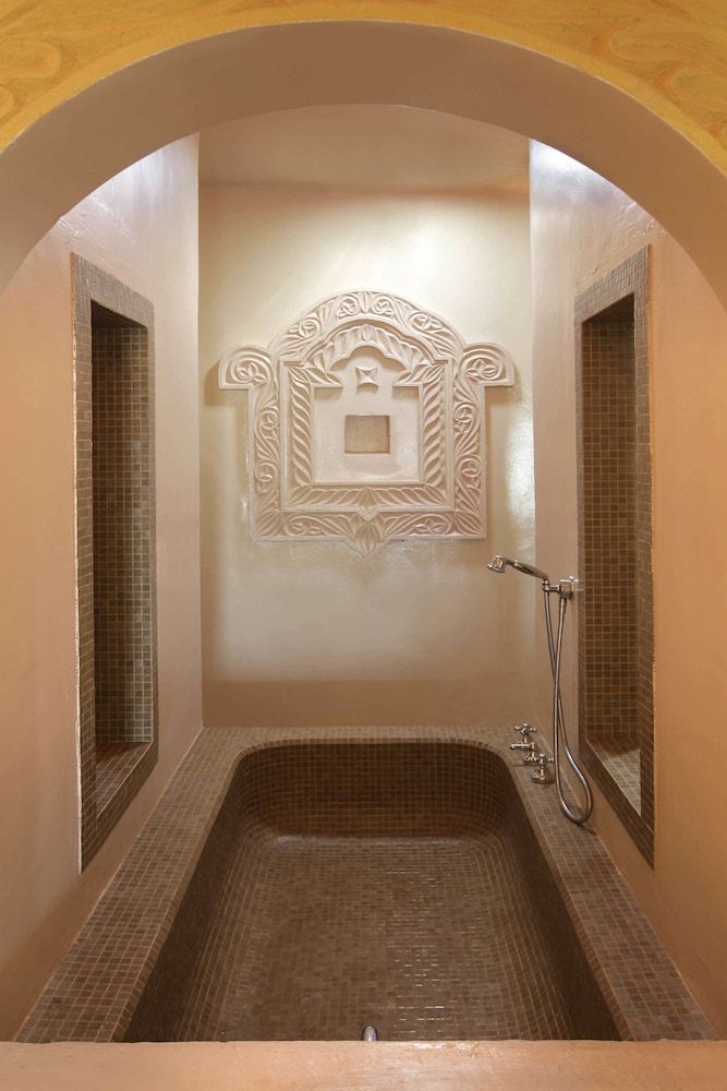 Gold Zanzibar Beach House & Spa Suite 5