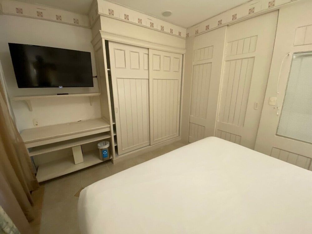 Deluxe Studio Suite