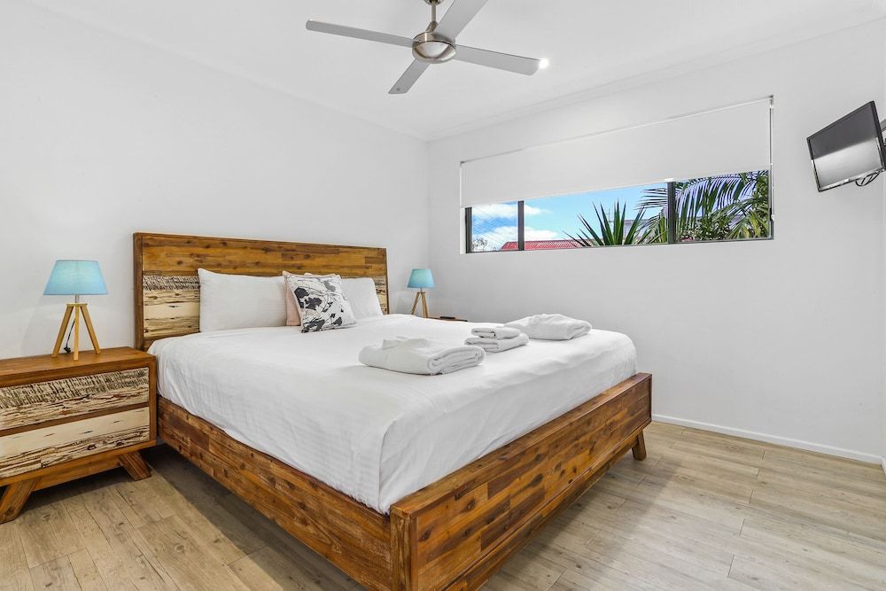 Noosa River Retreat Superior Apartment, 1 Bedroom, Non Smoking, Pool View 2