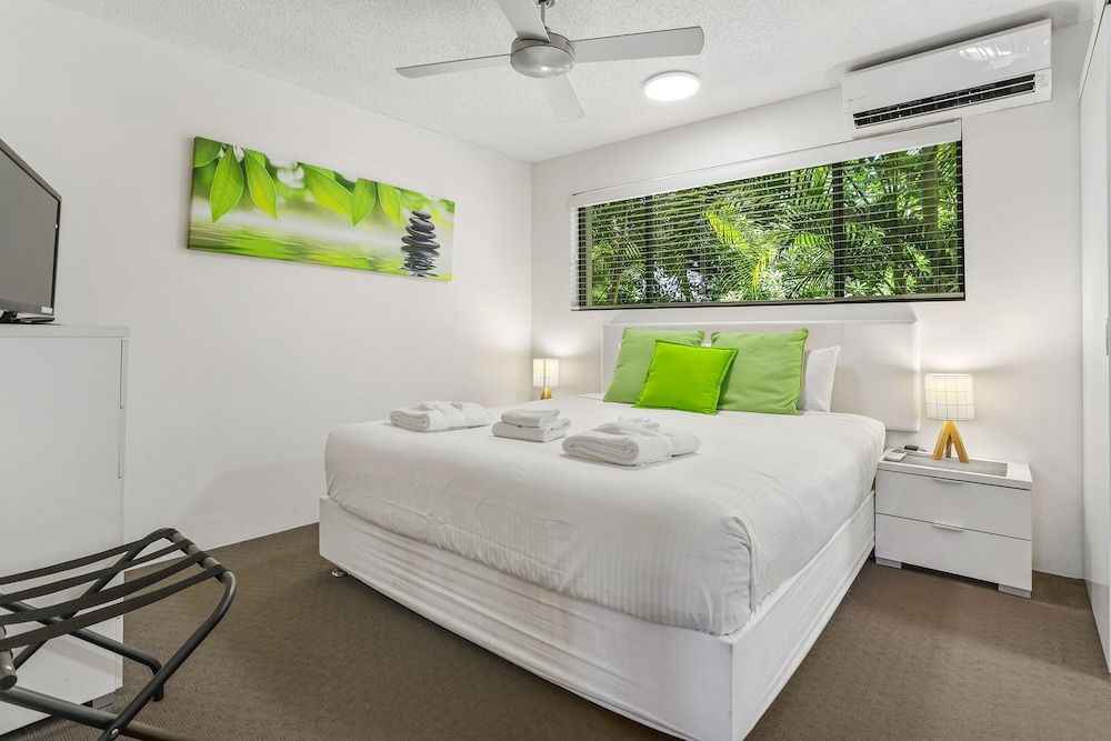 Noosa River Retreat Superior Apartment, 1 Bedroom, Non Smoking, Pool View 5