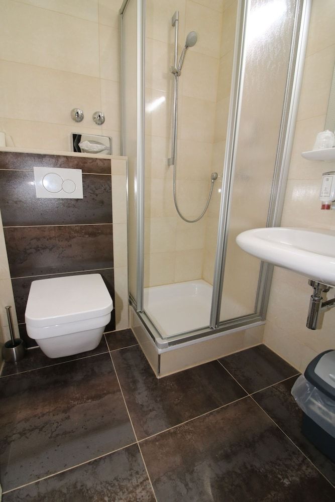 Concorde Hotel Ascot Double Room 3