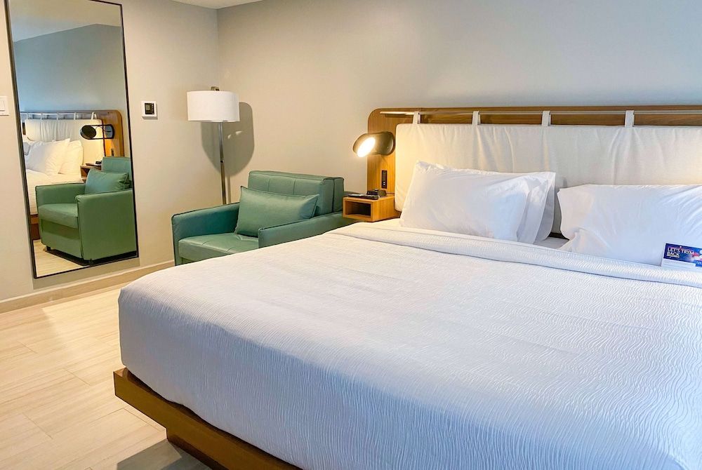 Suite, Non Smoking (1 King Bed and 1 Twin Sofa Bed)
