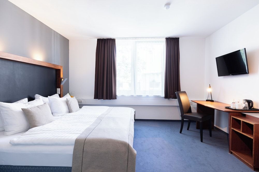 Hotel Aviva Comfort Double or Twin Room