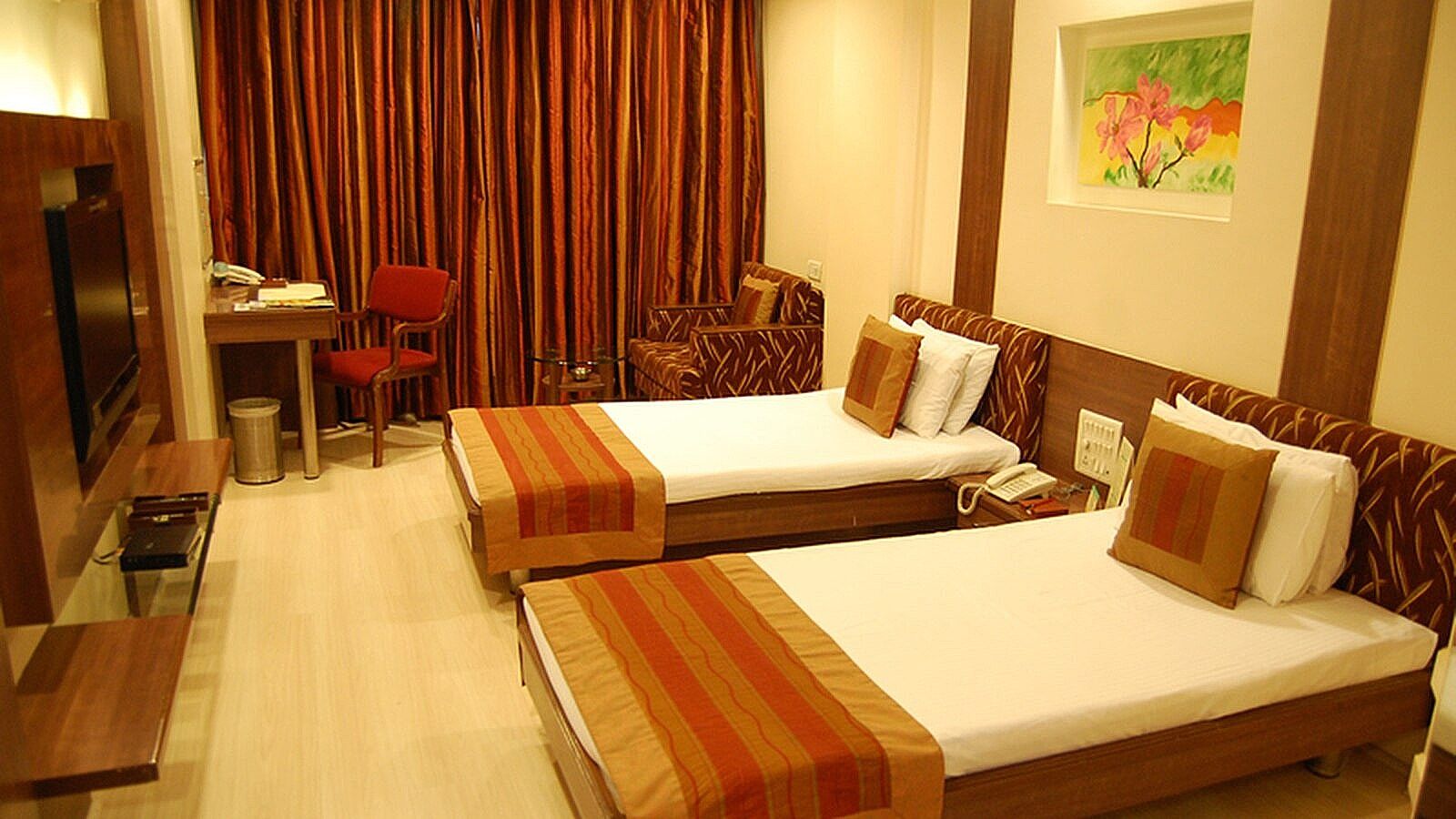 Regal Room Twin Bed